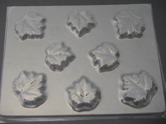 518 Maple Leaf Bite Size Chocolate Candy Mold
